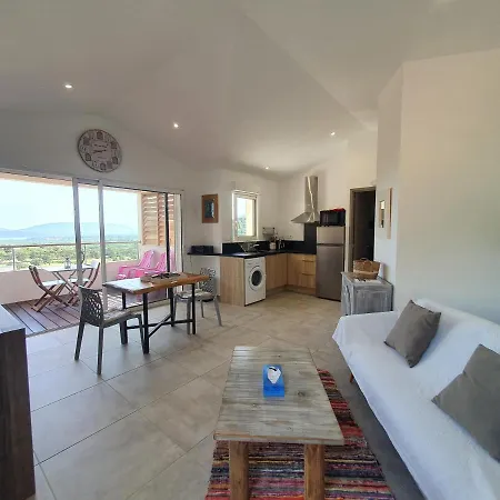 Apartment Tres Belle Vue Et Piscine Chauffee - Baccalocation *
