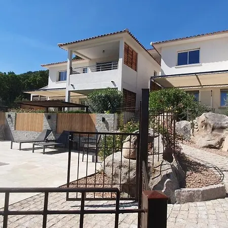 Tres Belle Vue Et Piscine Chauffee - Baccalocation *