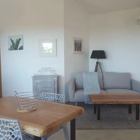 Tres Belle Vue Et Piscine Chauffee - Baccalocation