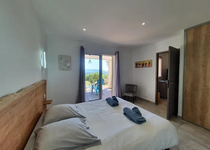 Tres Belle Vue Et Piscine Chauffee - Baccalocation Apartament