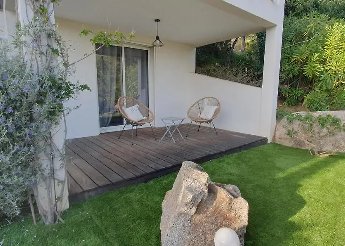 Appartement Tres Belle Vue Et Piscine Chauffee - Baccalocation *